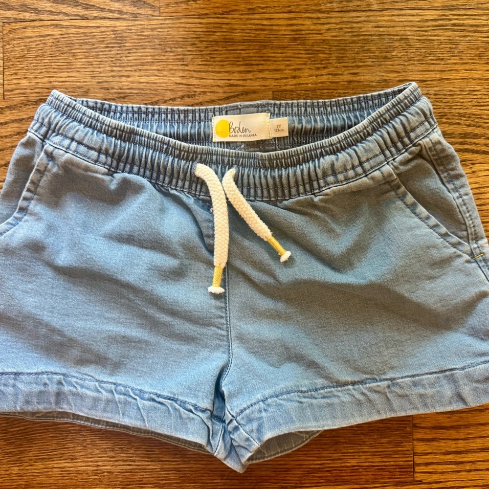 Mini Boden Girls Heart Pocket Jean Shorts Size 7
